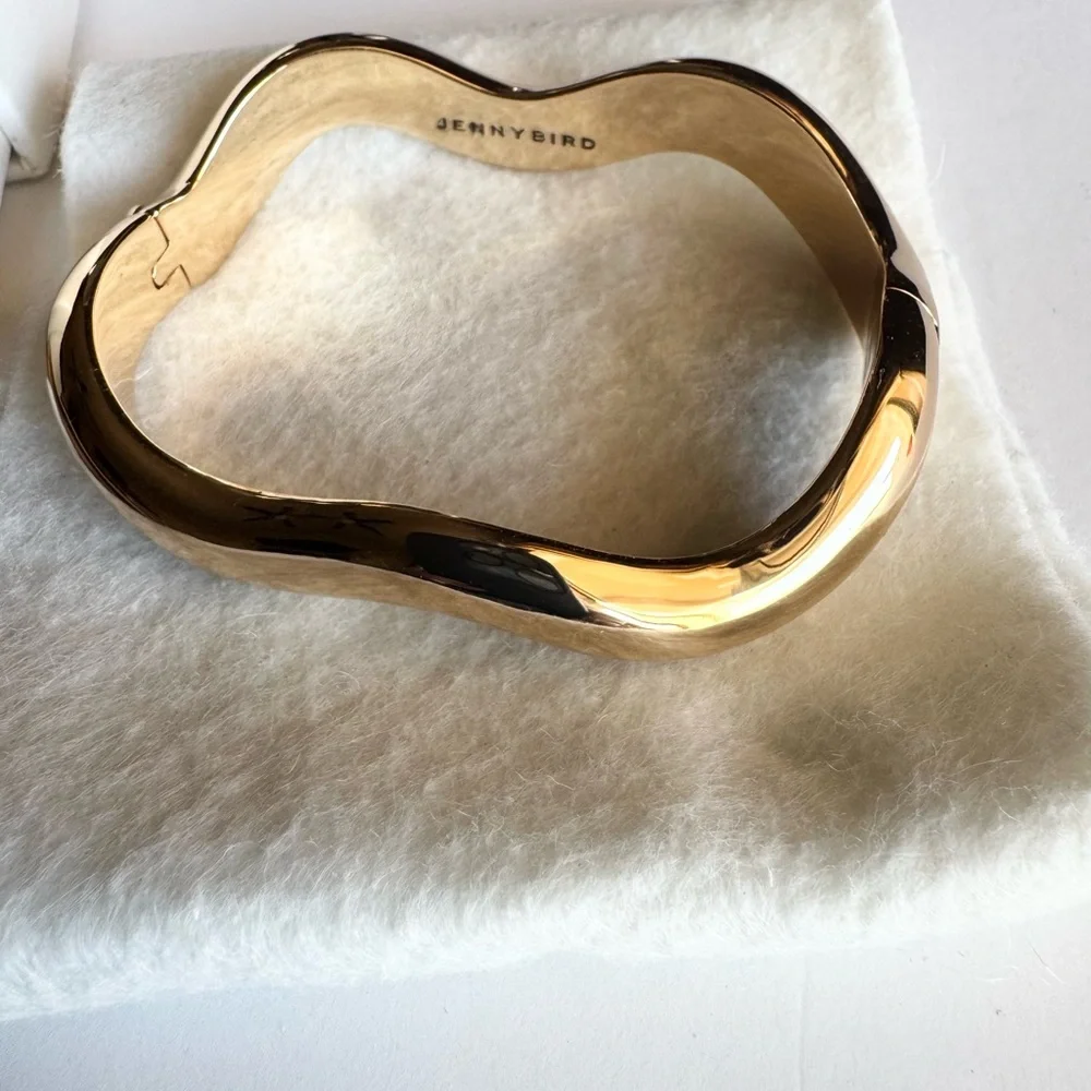 Jenny Bird Gold Ola Bangle - Picture 11 of 12